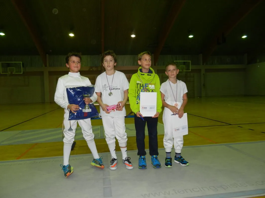 Odličen nastop naših sabljačev na 19. Turnirju Mladosti – fotografija 3